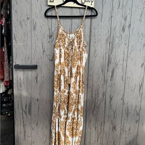 Elegant Gold and White Women's Dress